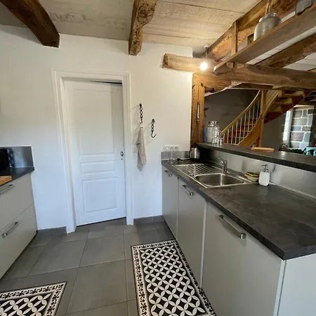 Maison Typique Auvergnate Semesterbostad *