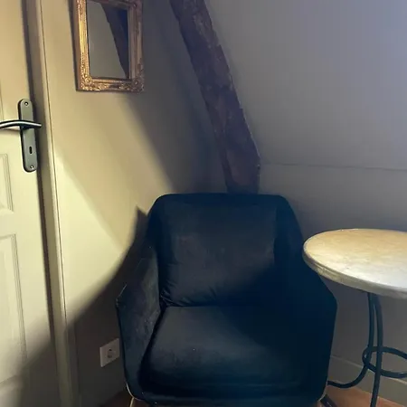 Maison Typique Auvergnate Semesterbostad *