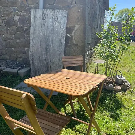 Semesterbostad Maison Typique Auvergnate *