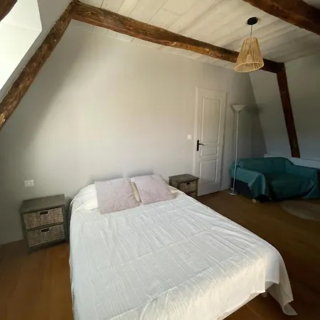 Semesterbostad Maison Typique Auvergnate Raulhac